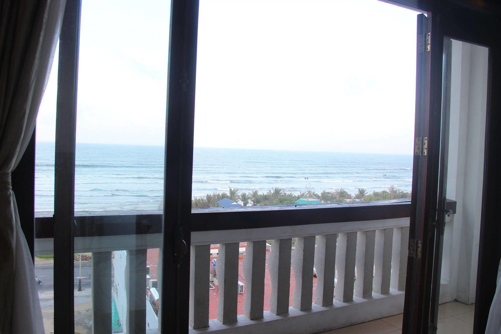 Zenta Sea View Hotel